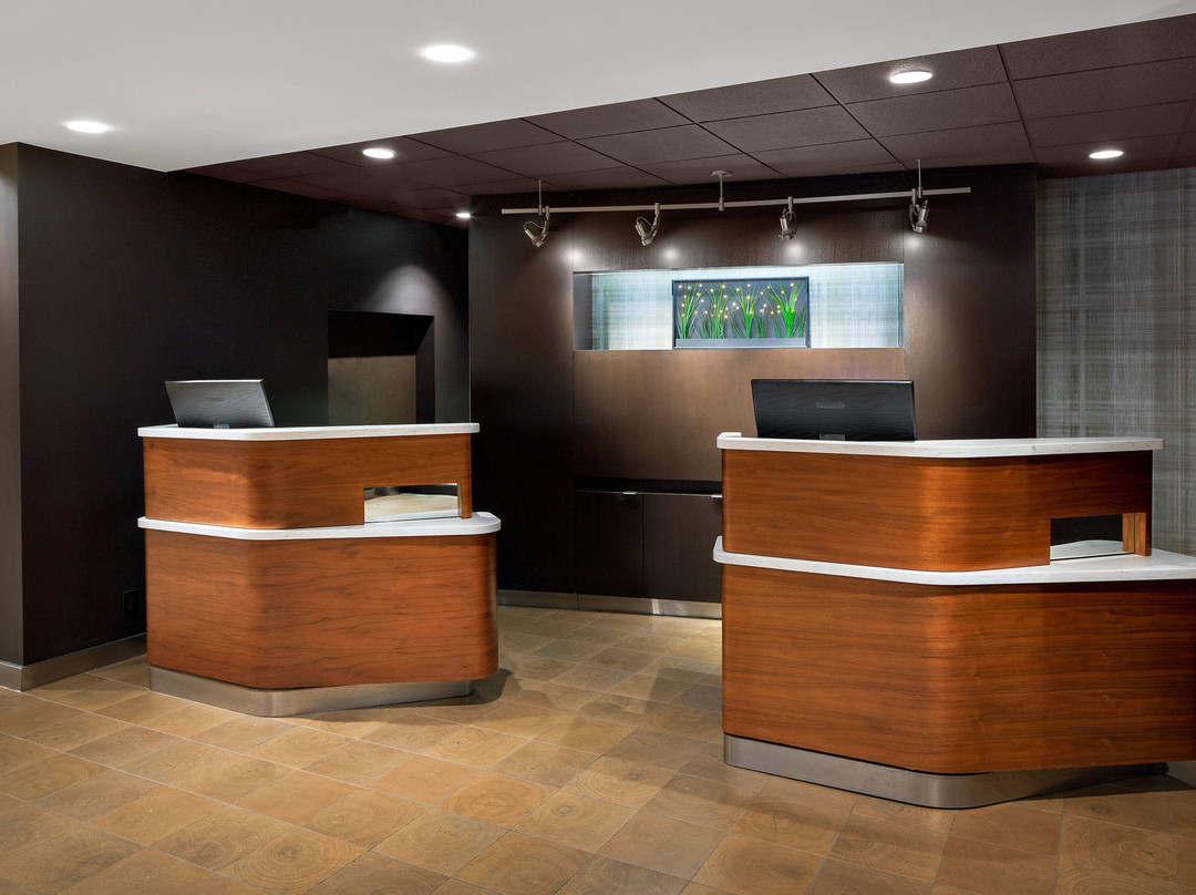 Courtyard by Marriott Pittsburgh Airport主图