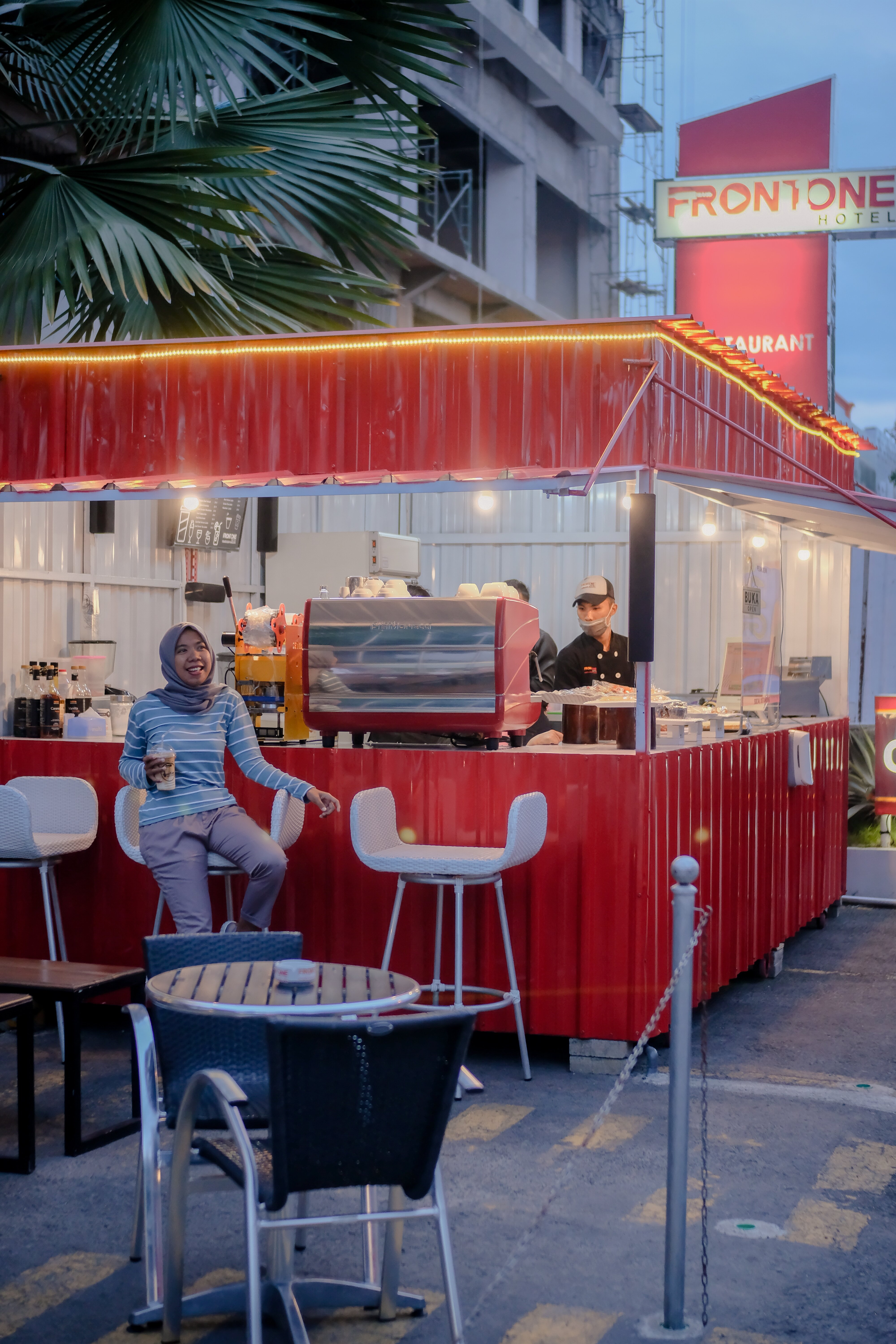 Front One Hotel Pamekasan Madura-餐饮