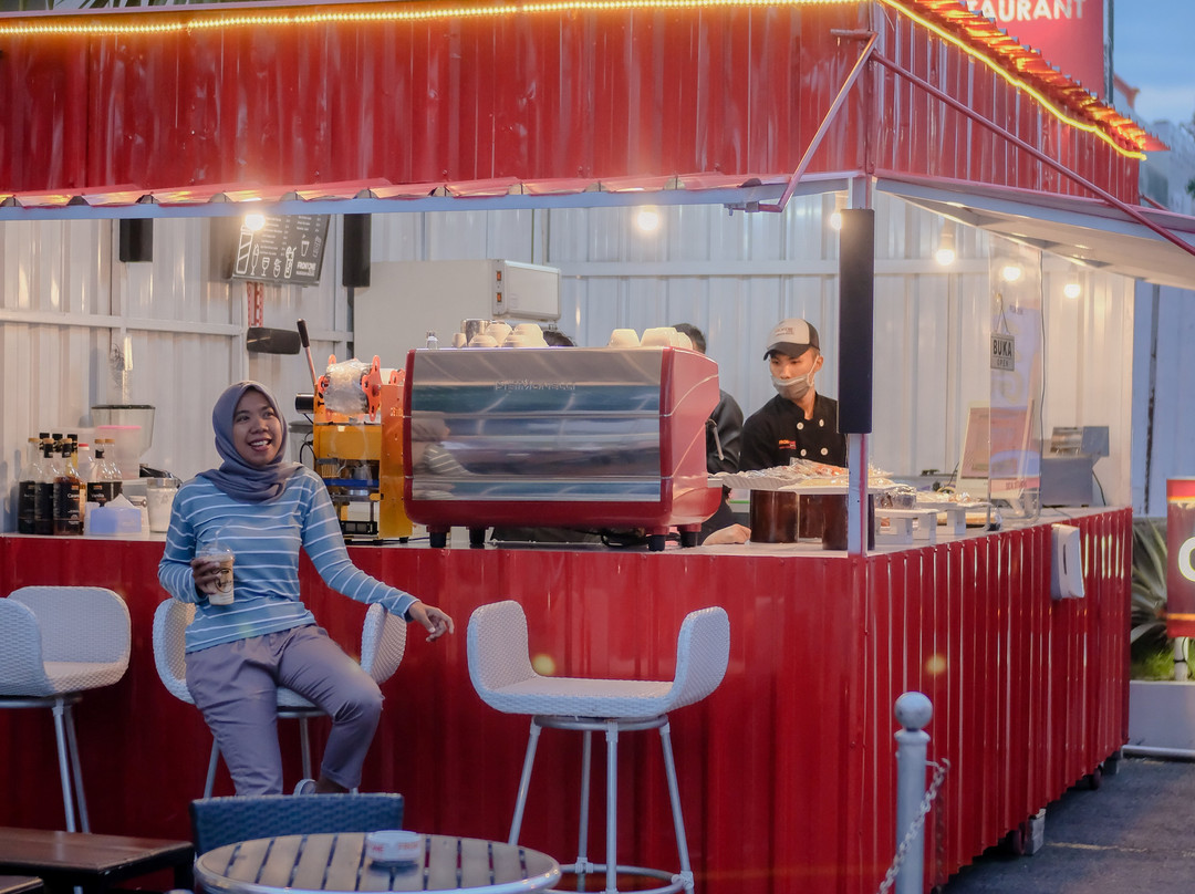 Front One Hotel Pamekasan Madura主图