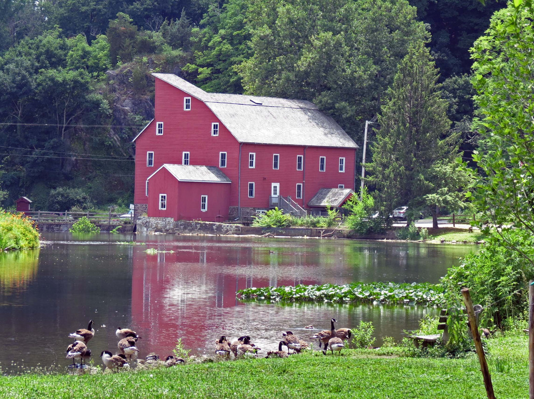 Red Mill Museum Village景点图片