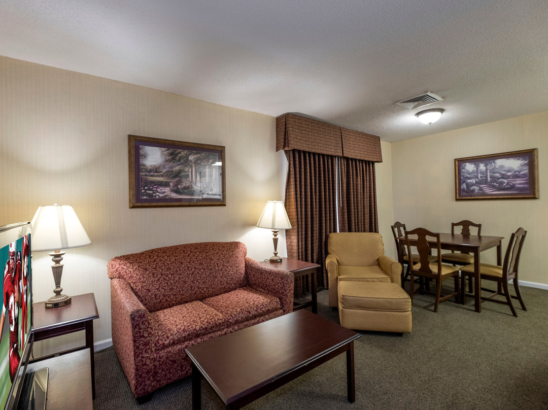 贝斯特韦斯特多森旅馆&套房酒店主图