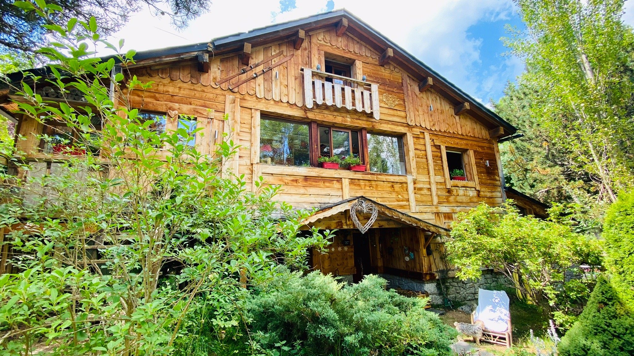 Chalet Pomme de Pin-官方