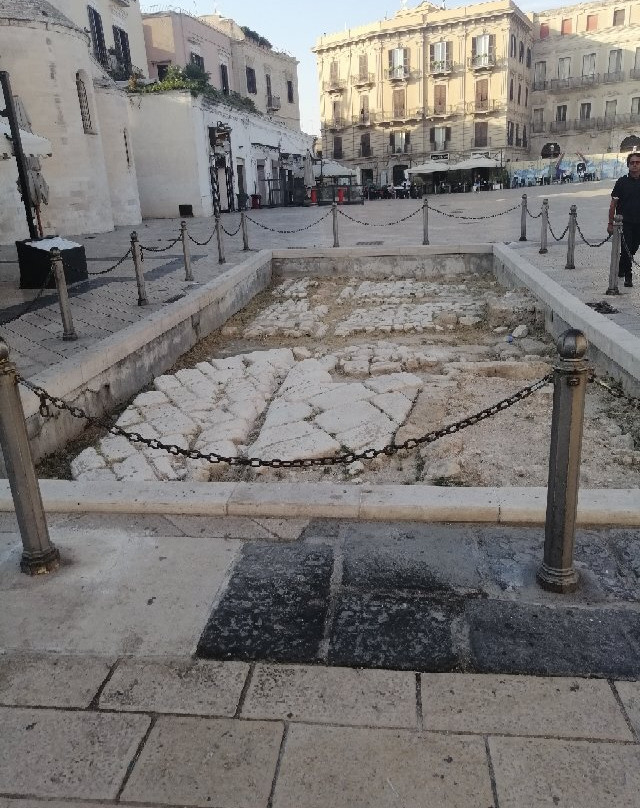 Piazza del Ferrarese景点图片