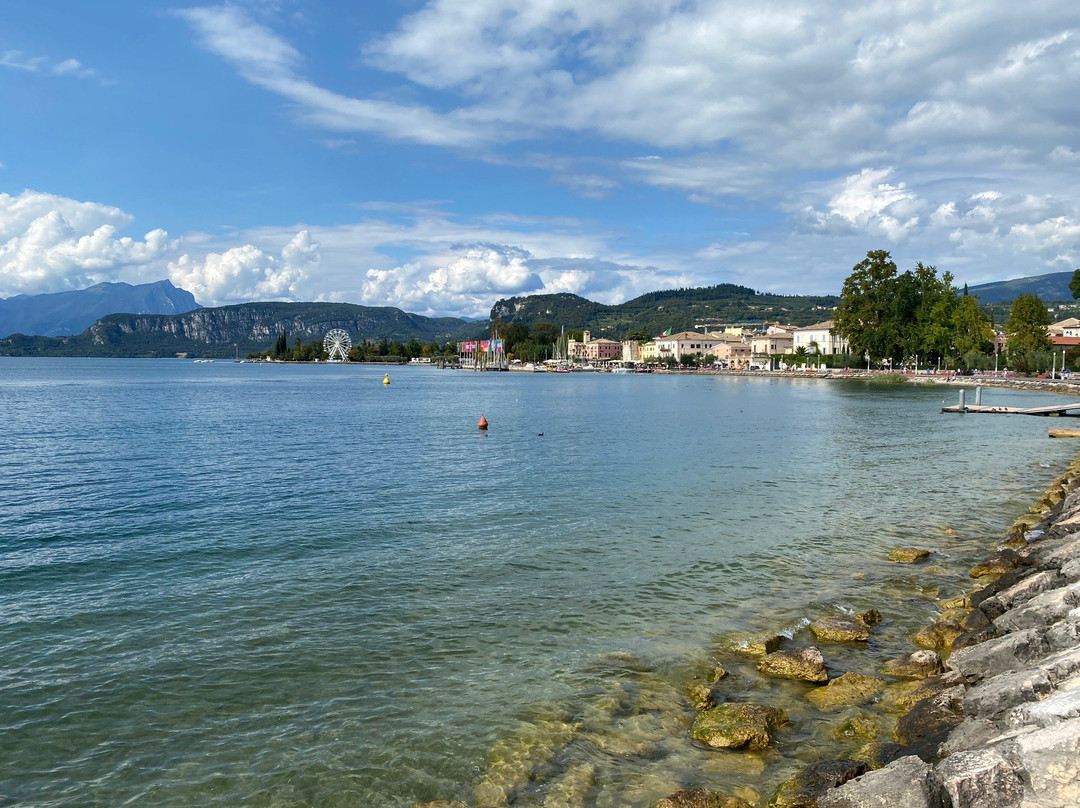 Lido Mirabello Beach景点图片