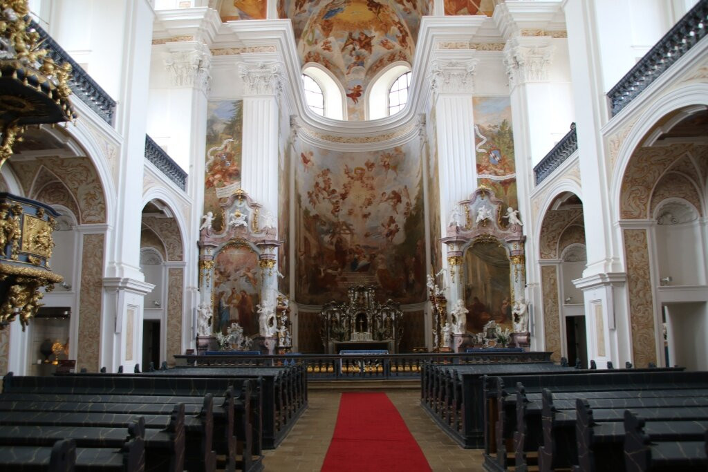 Krzeszów Abbey景点图片