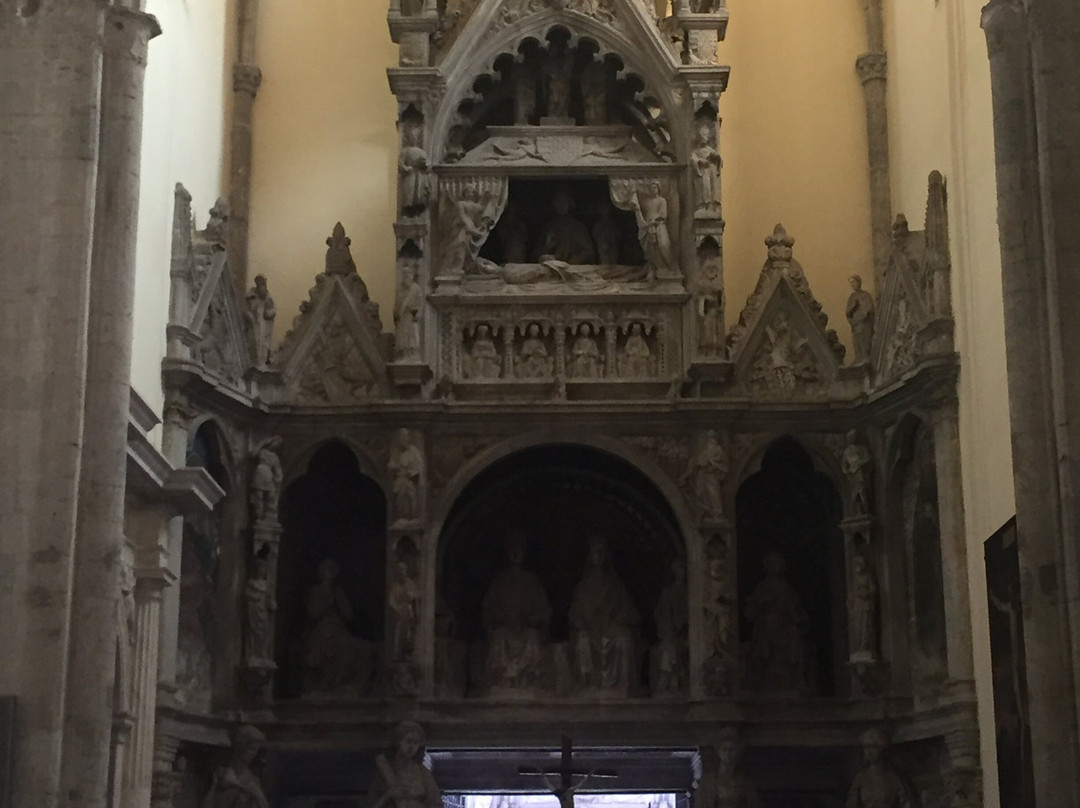 La Chiesa Di San Giovanni A Carbonara-那不勒斯必去景点