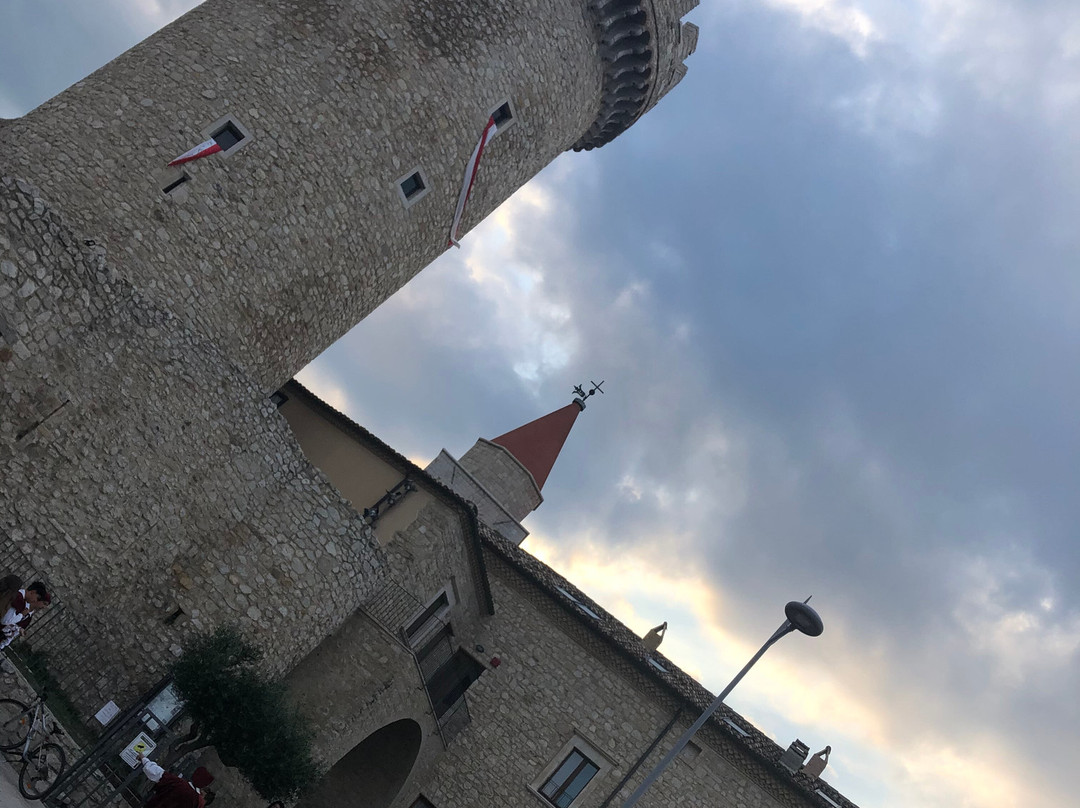 La Torre Angioina di Colletorto景点图片