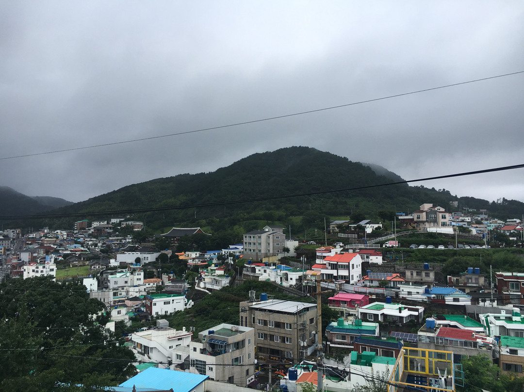 Dongpirang Village-统营市必去景点