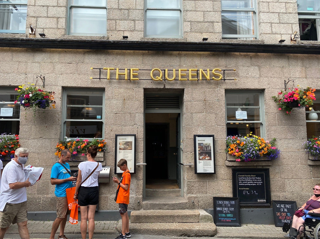The Queens Hotel主图