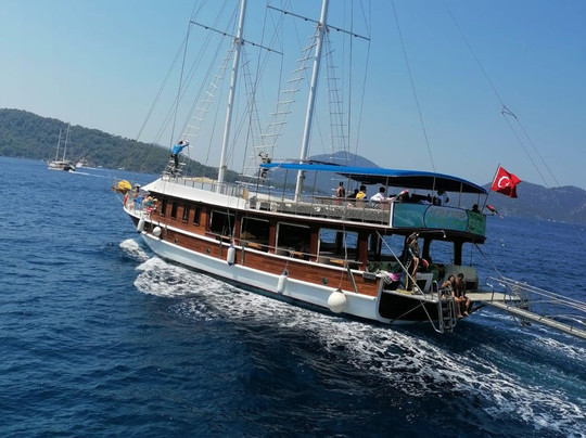Doruk Deniz Günlük Tur Teknesi