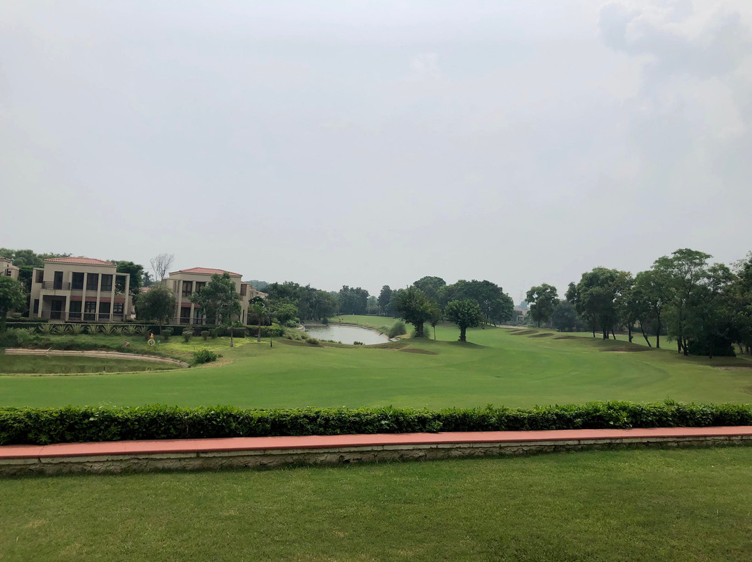 Lemon Tree Hotel, Tarudhan Valley, Manesar主图