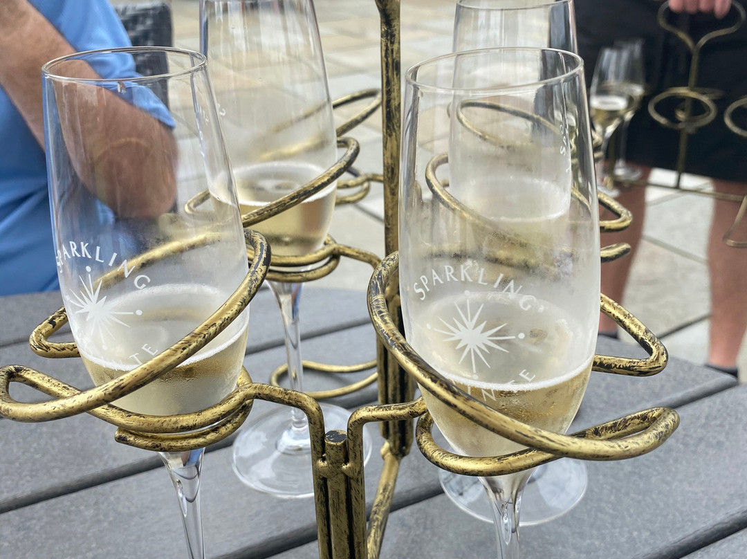 Sparkling Pointe Vineyards & Winery景点图片