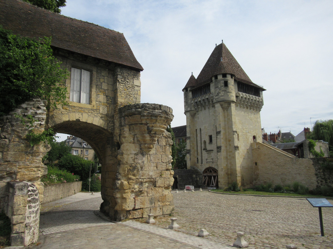 Avant Porte du Croux景点图片