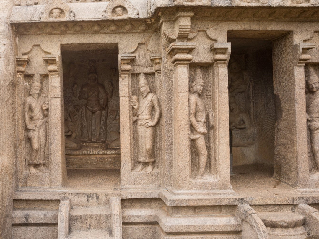 Trimurti Cave景点图片