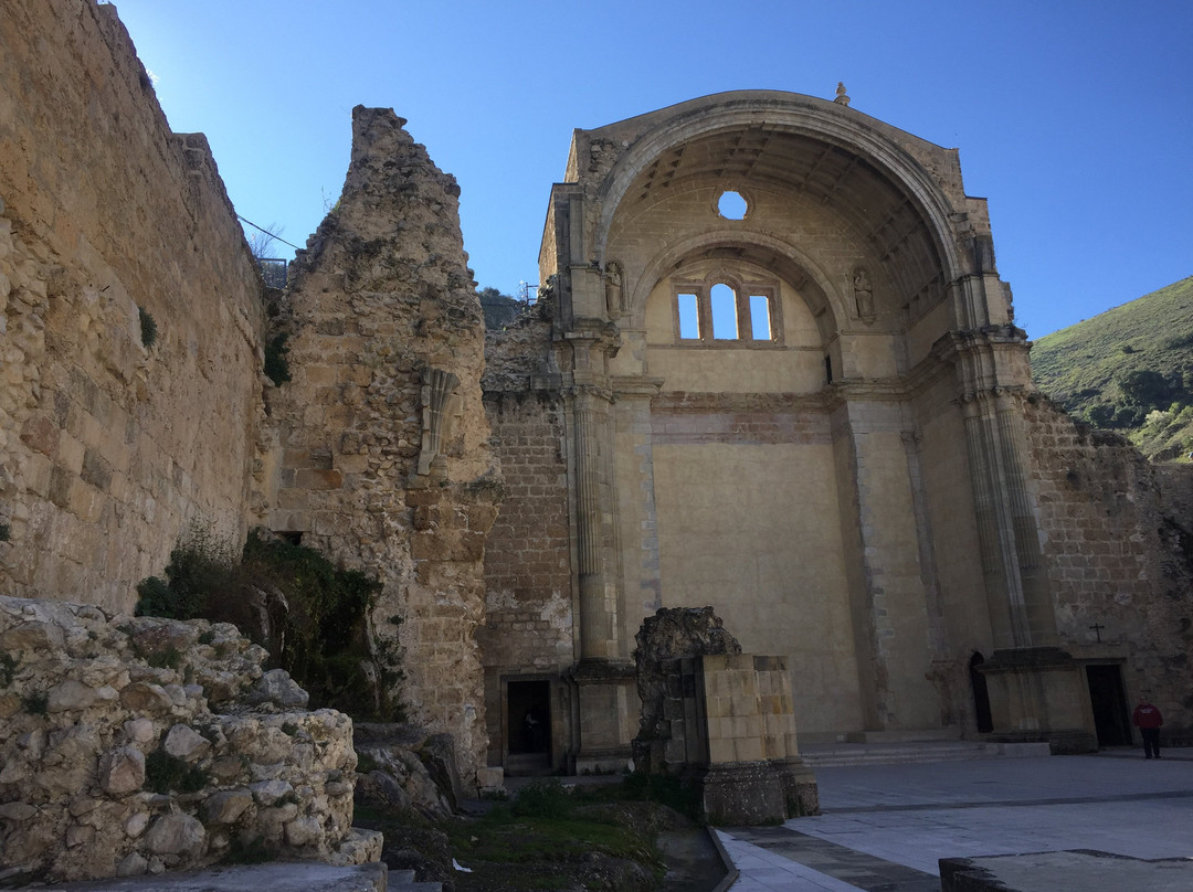 Ruinas de Santa María景点图片