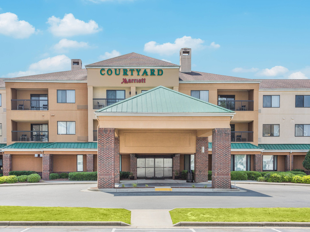Courtyard By Marriott Rocky Mount主图
