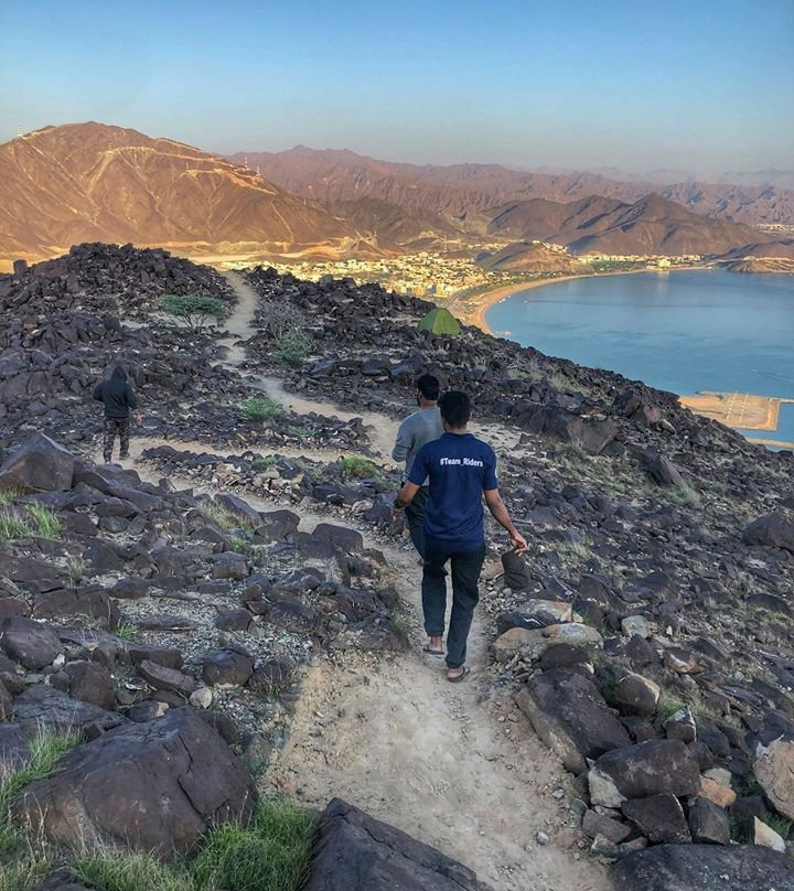 Al Rabi Hiking Trail-Khorfakkan必去景点
