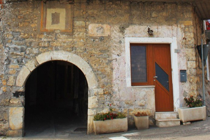Edificio medievale Via del Porto 4景点图片