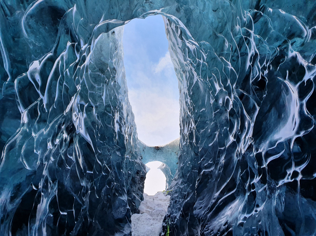Ice Cave In Iceland-赫本必去景点