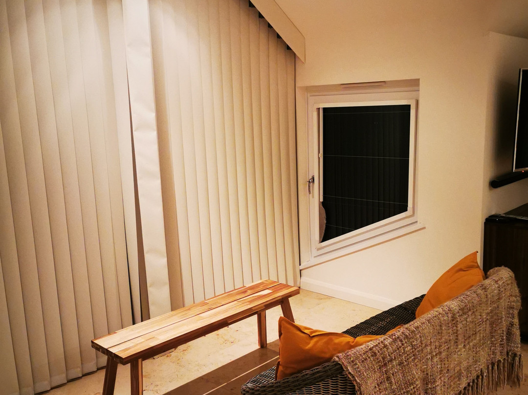 Ecton House主图