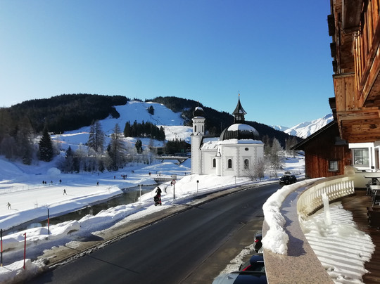 Mountains Hotel主图