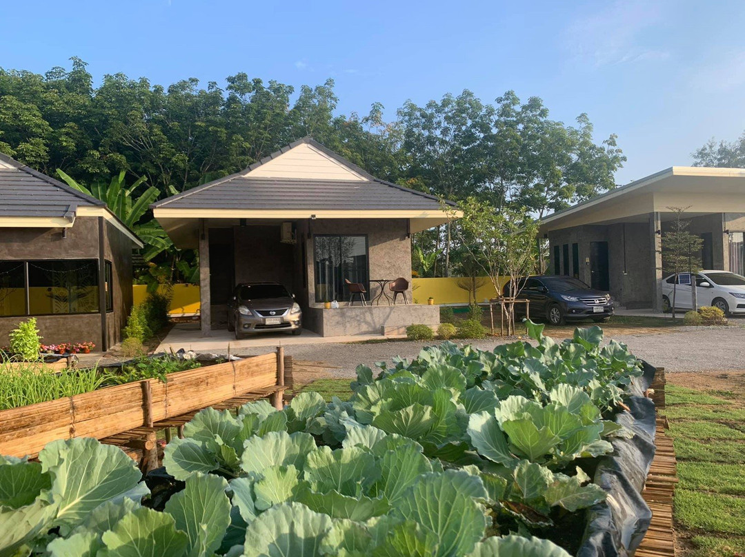 ฺBee Rest Cafe & Residence