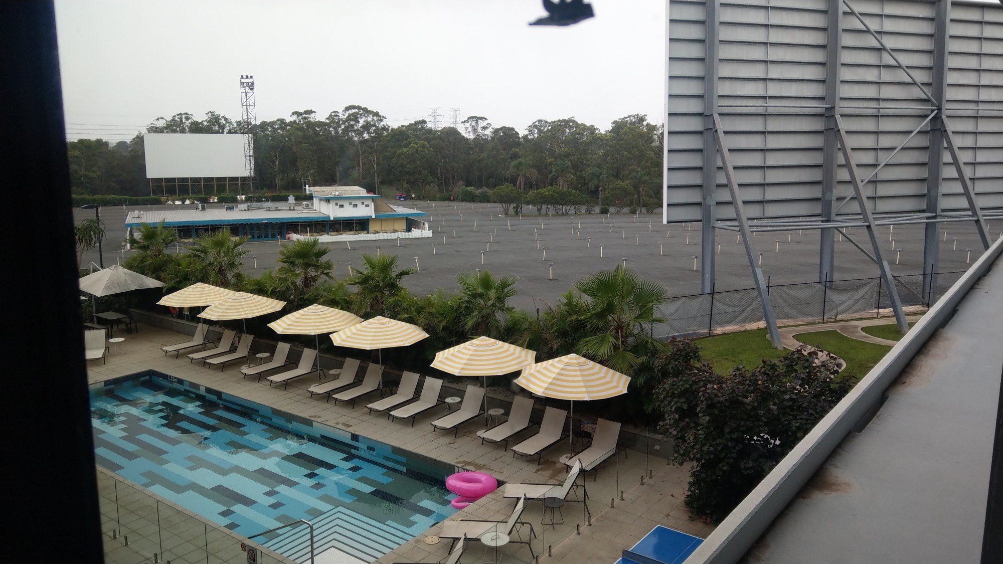 黑镇阿图拉酒店-泳池