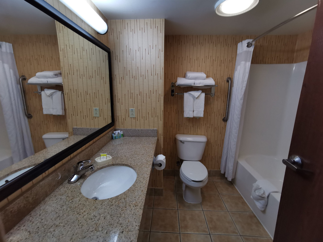 Holiday Inn Express & Suites Bowling Green By IHG主图