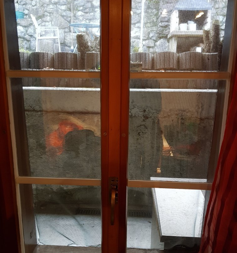 小羚羊酒店主图