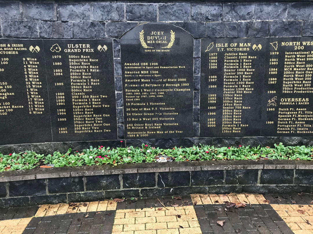 Joey Dunlop Memorial Garden景点图片