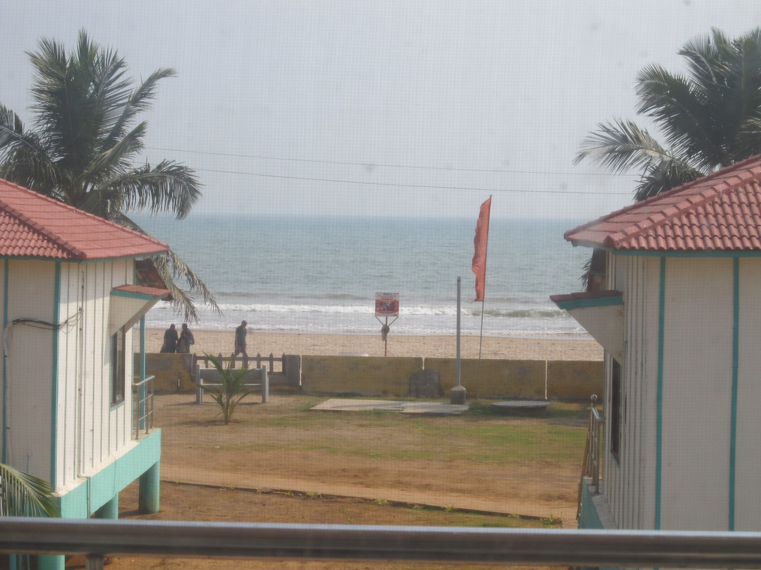 Surya Lanka Beach景点图片