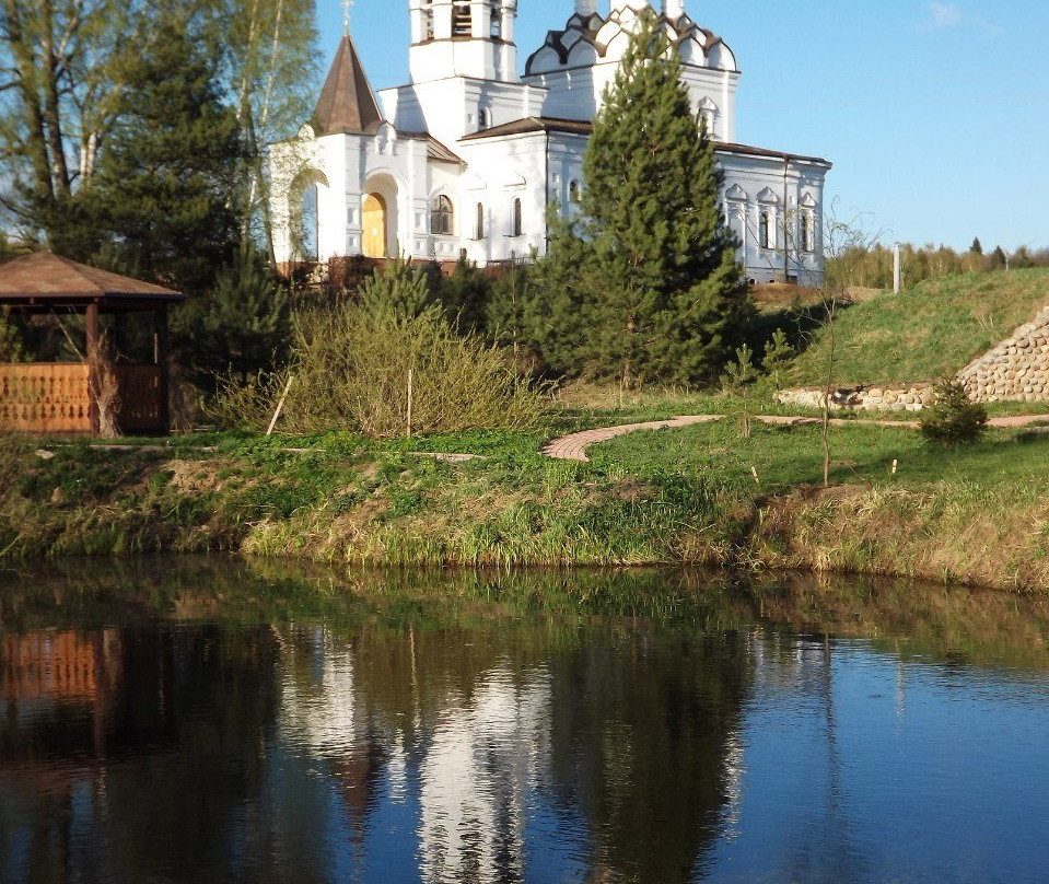 Yard of Holy Trinity Stefano-Makhrishchskiy Monastery-Talitsy必去景点