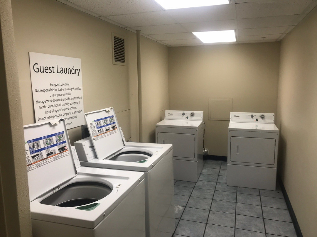 Holiday Inn Express Keith Ware Hall主图