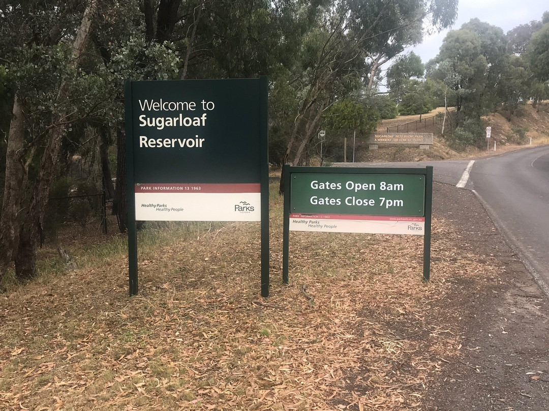 Sugarloaf Reservoir Park景点图片