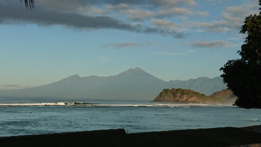 Whales & Waves Beach Resort主图