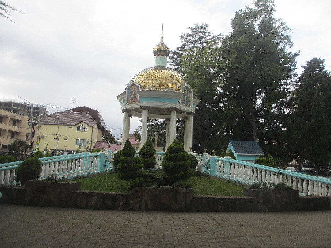 Svyato-Troitsky Temple景点图片