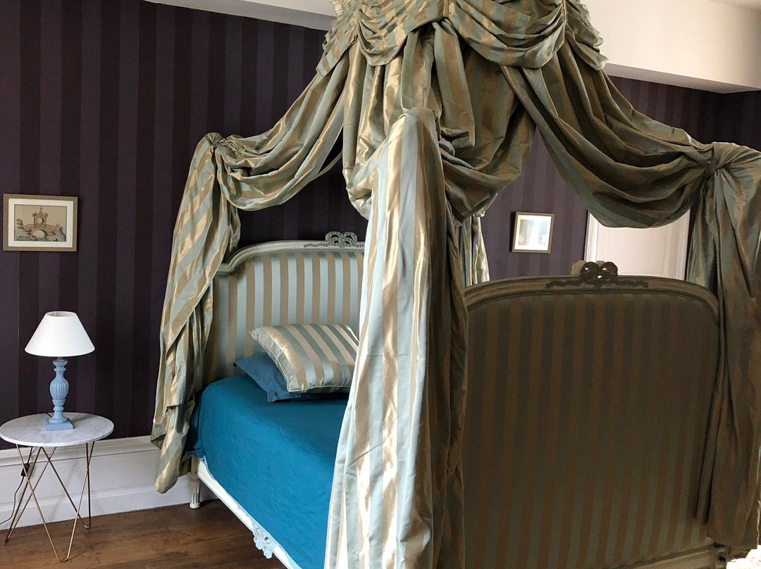 卡杜赞城堡酒店主图