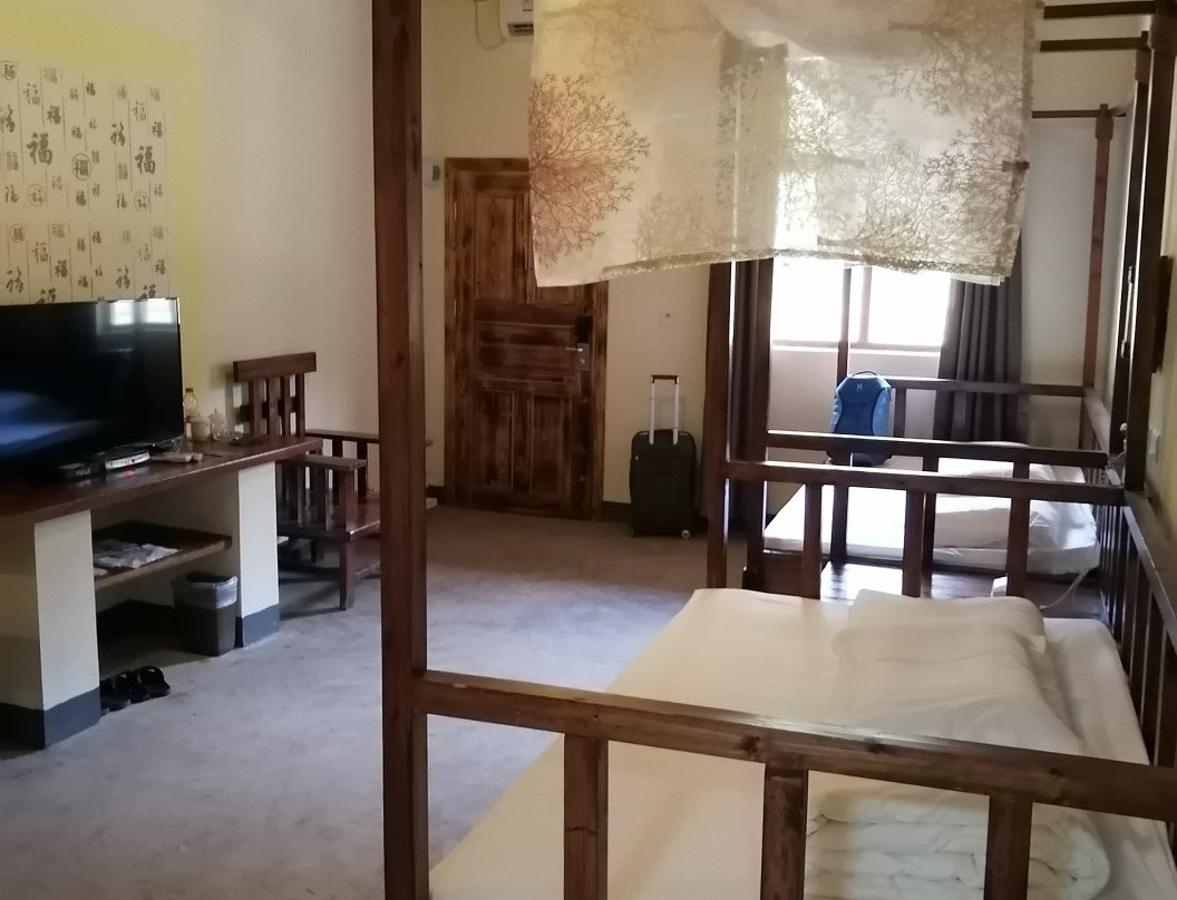 九连山原始森林度假村酒店主图