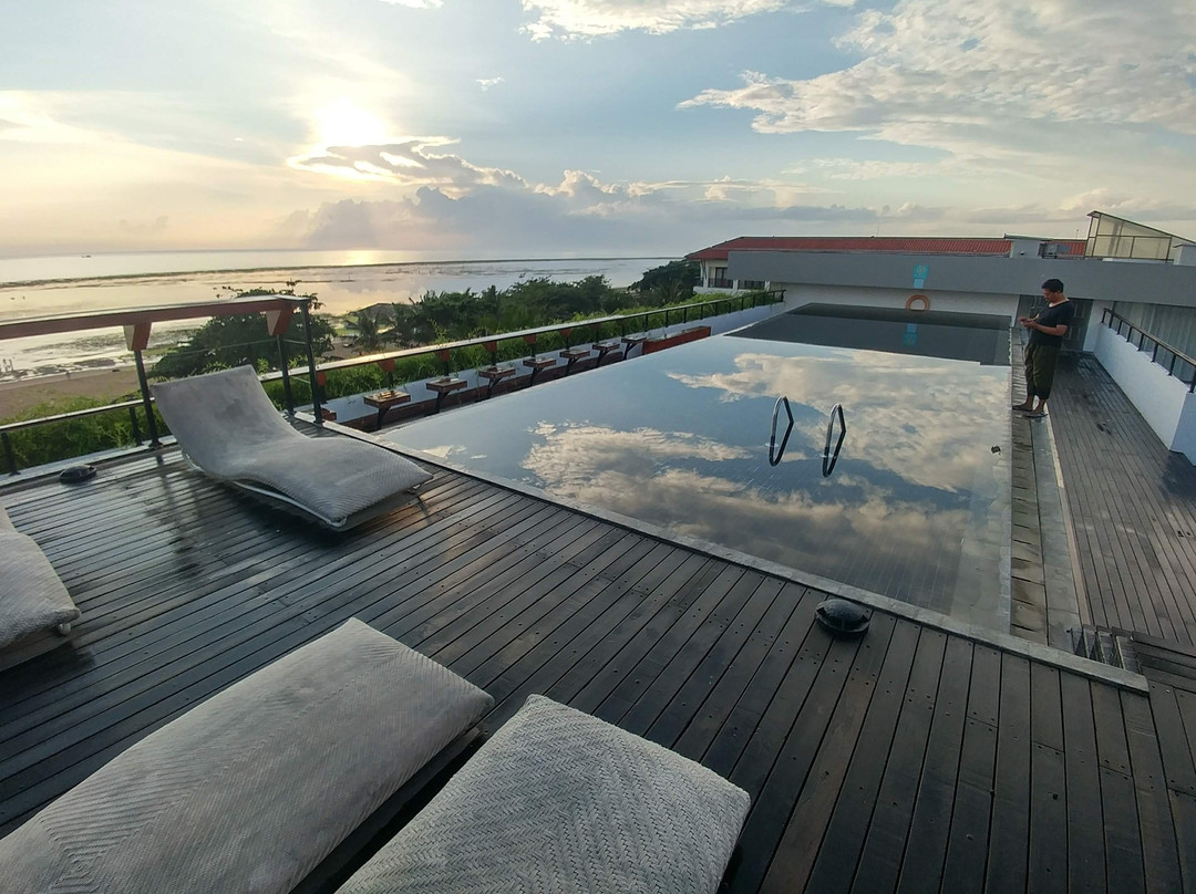 Tijili Hotel Benoa主图