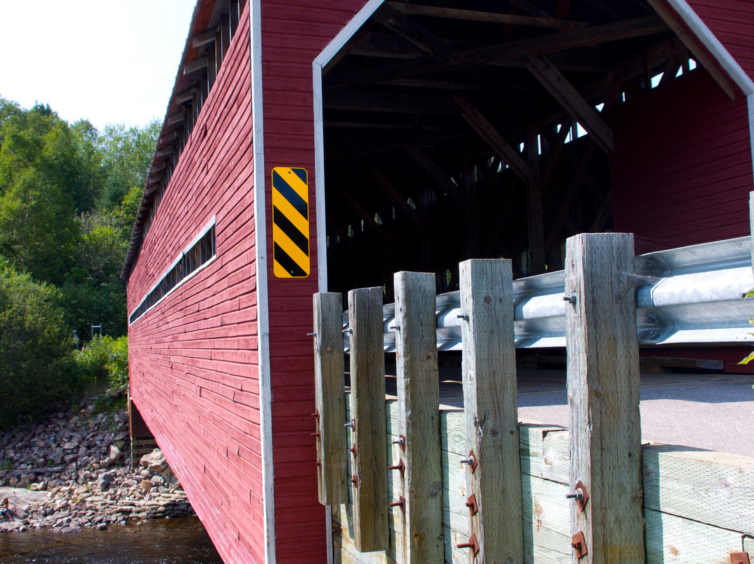 Pont Louis-Gravel-Sacré-Coeur-Saguenay必去景点