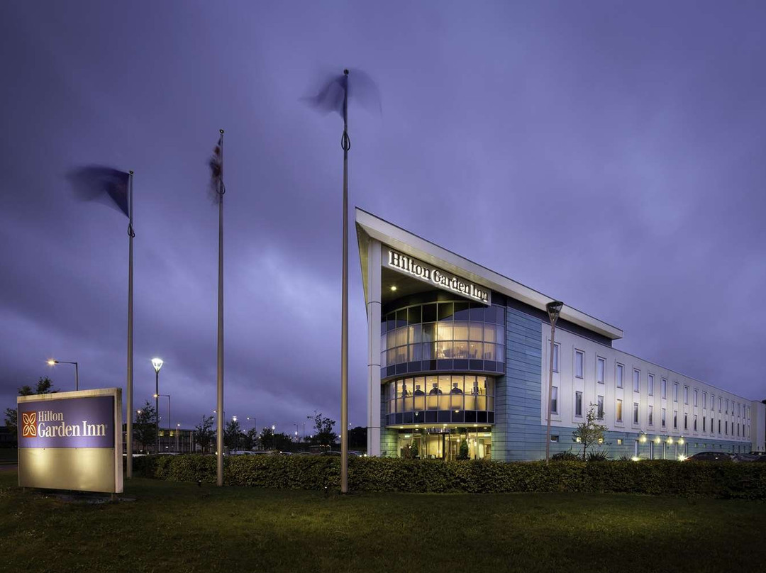 卢顿希尔顿花园酒店主图