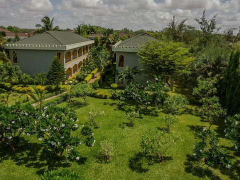 Palm Oasis Resort主图