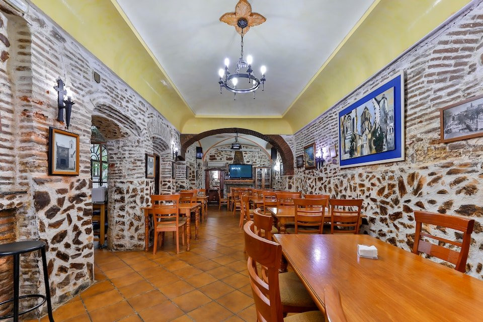 Hotel Las Palmeras by Vivere Stays主图