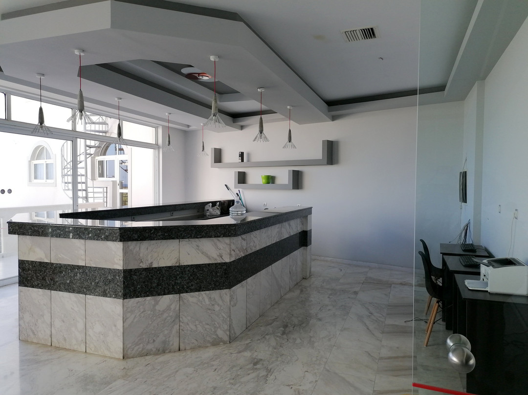 Daniel Luxury Apartments & Hotel主图