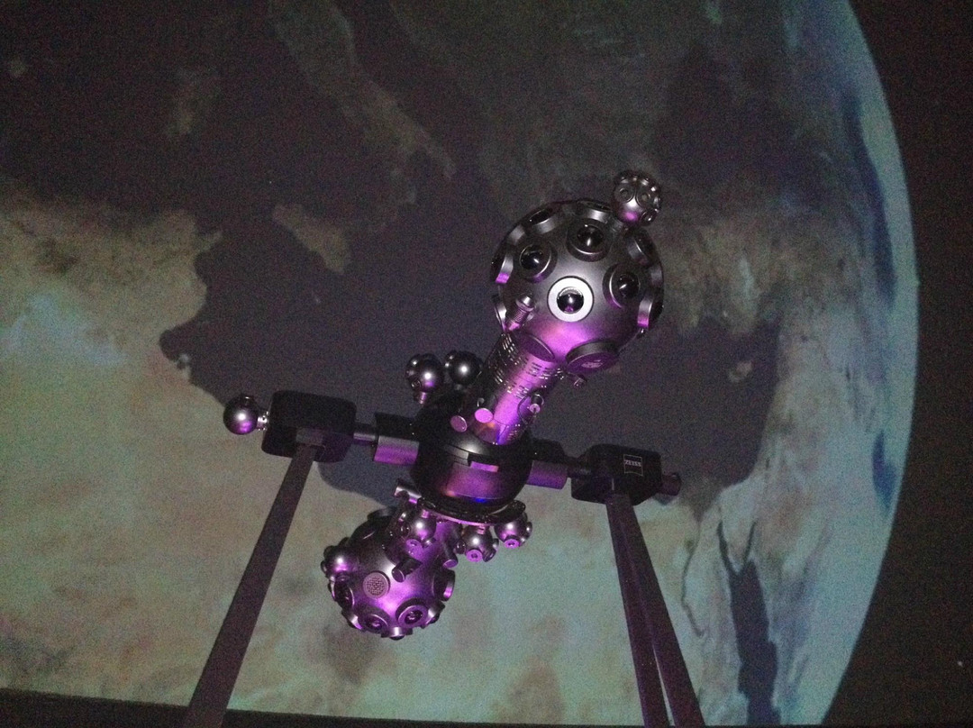The Robert J. Novins Planetarium景点图片