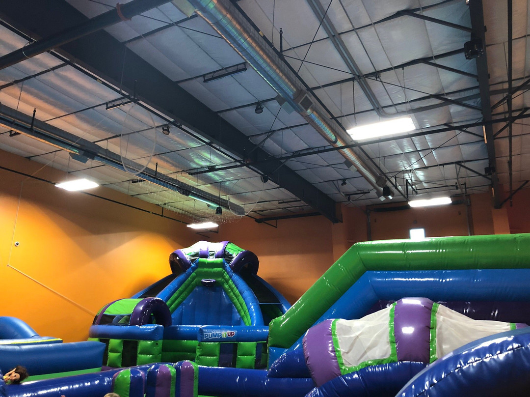 韦伯斯特旅游景点-Pump It Up