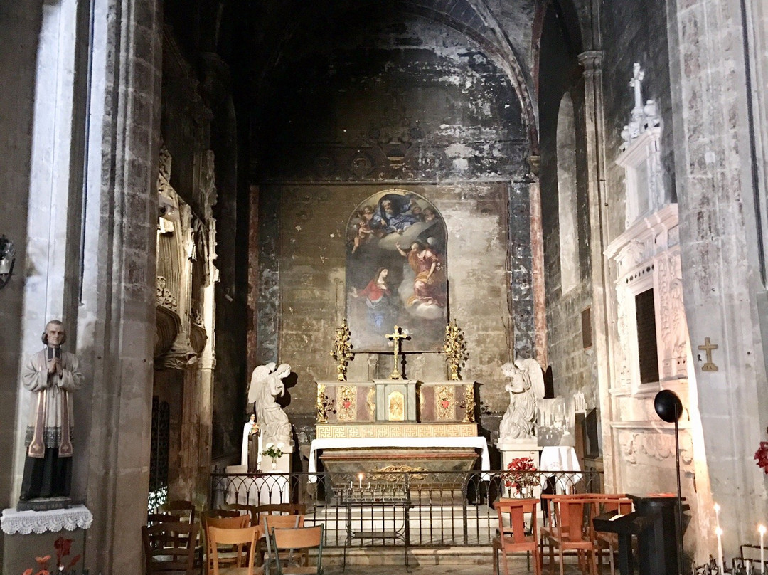 Collegiale Saint-Didier景点图片