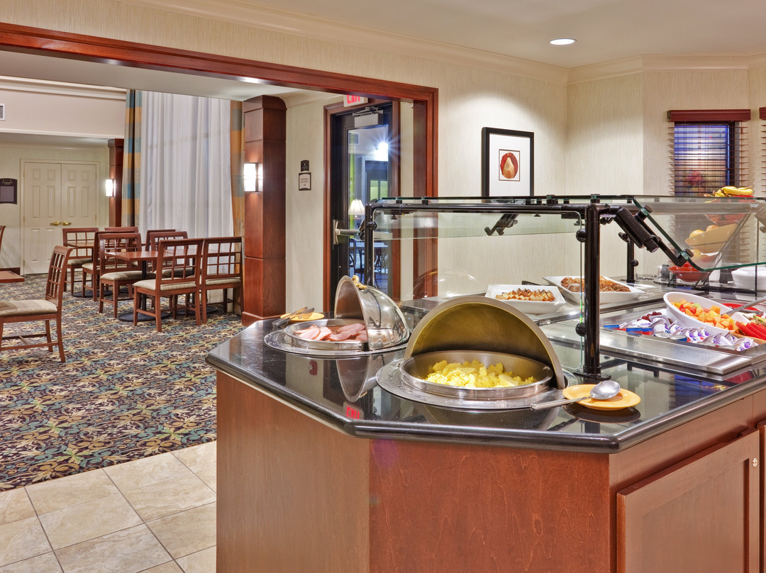 Staybridge Suites 水牛主图