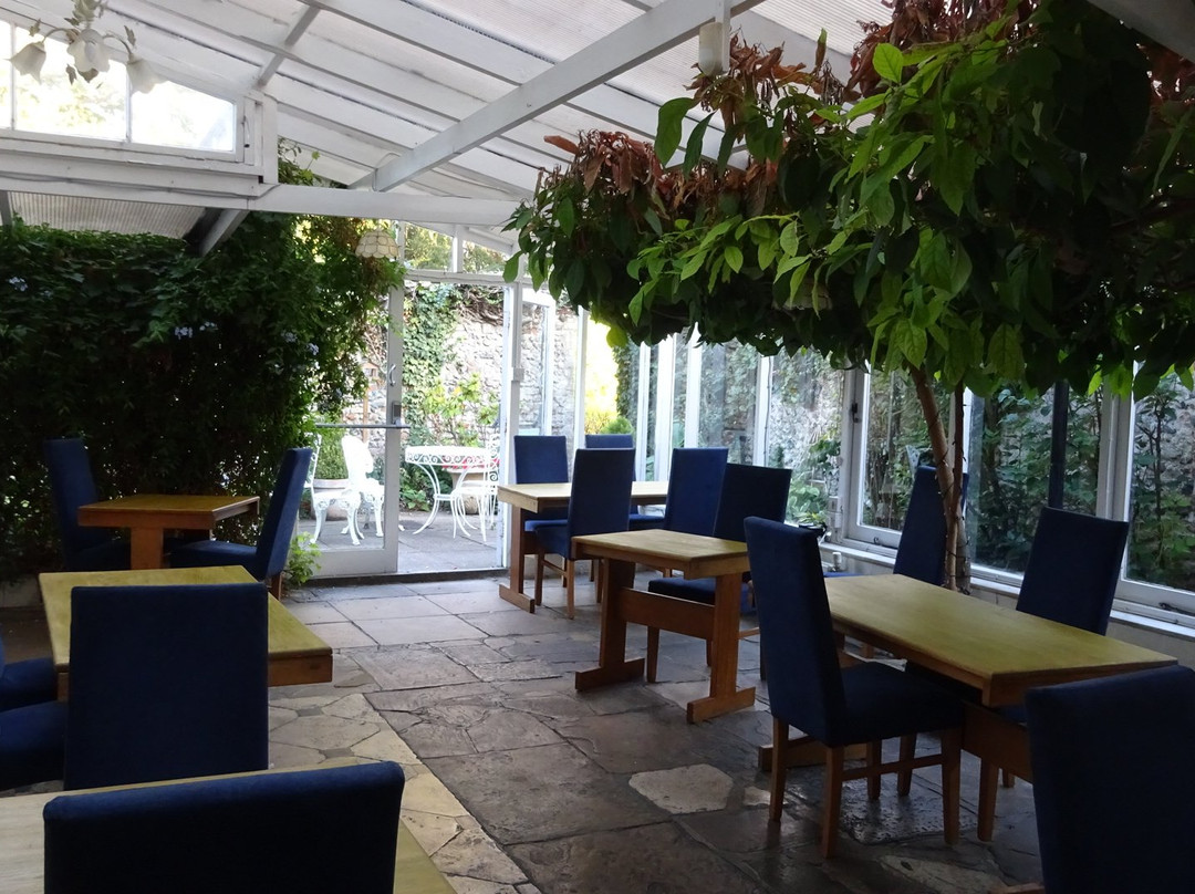 The Crown House Hotel主图