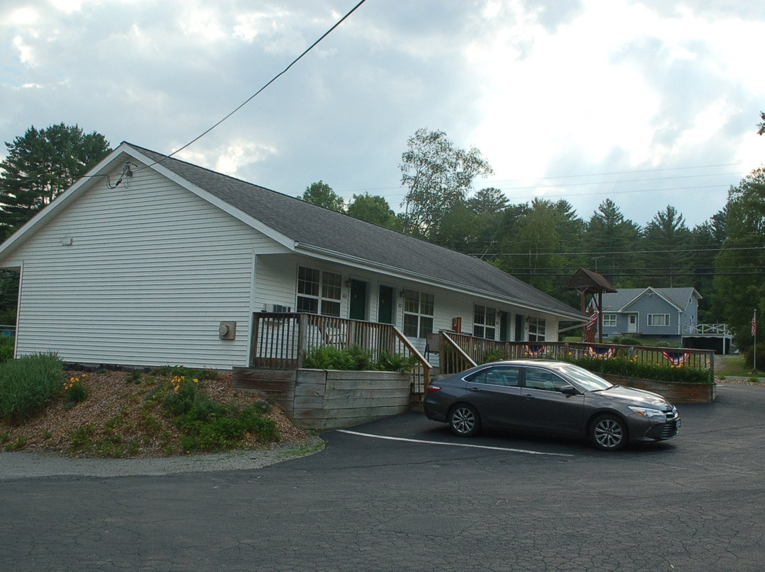 Maple Leaf Motel主图